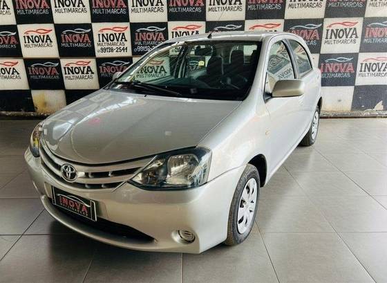 TOYOTA ETIOS 1.3 16V FLEX 4P MANUAL TOYOTA ETIOS 1.3 16V FLEX 4P MANUAL